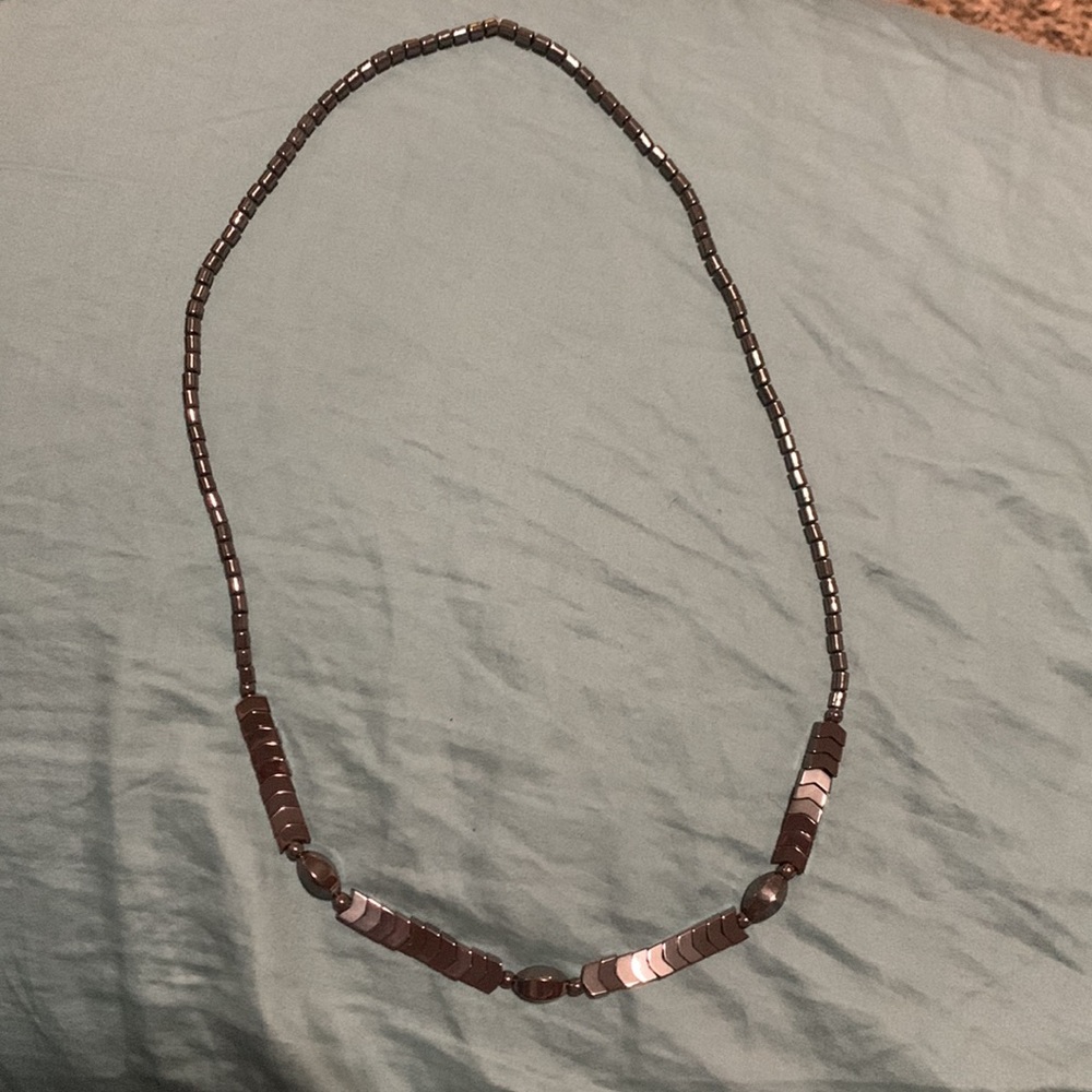 Metallic statement necklace - Picture 2 of 2